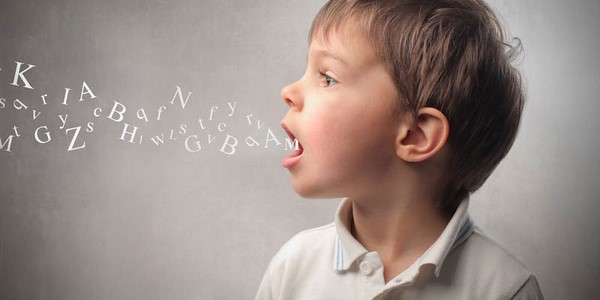 Trẻ chậm nói có kém thông minh? Nguyên nhân khiến trẻ chậm nói 